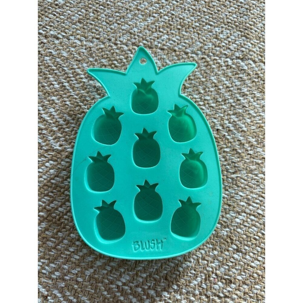 Blush pineapple molds